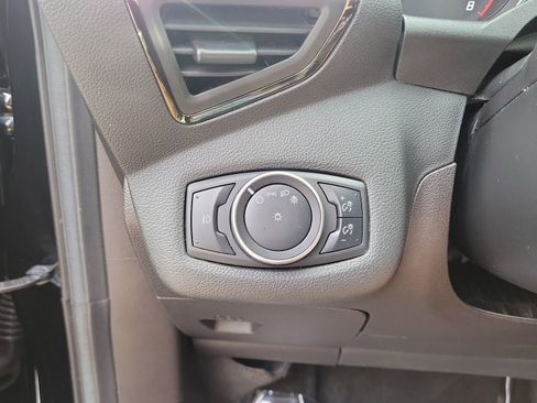 Used 2015 Ford Escape Titanium w/ Equipment Group 301A AWD/4WD image 25
