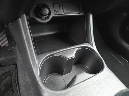 Used 2016 Mitsubishi Outlander ES image 26