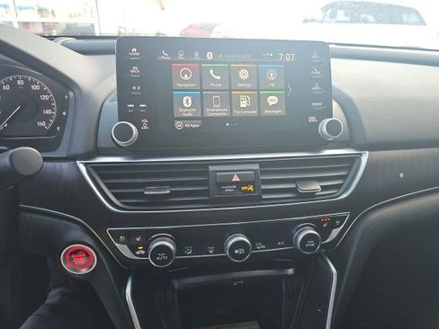 Used 2020 Honda Accord Touring image 19