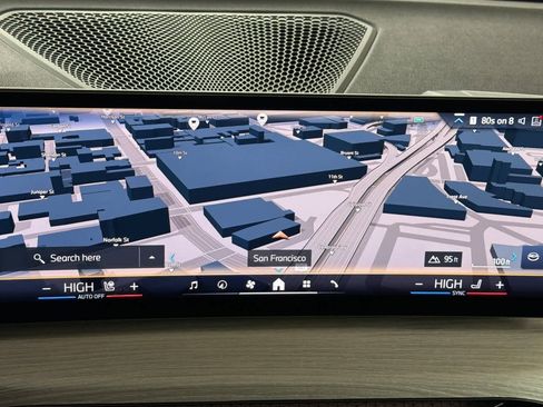 Used 2025 BMW 330i Sedan w/ Convenience Package image 18