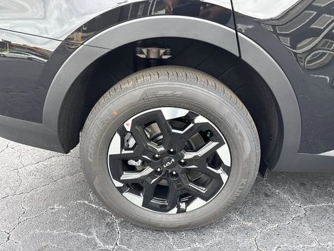 New 2026 Kia Sorento S FWD image 17