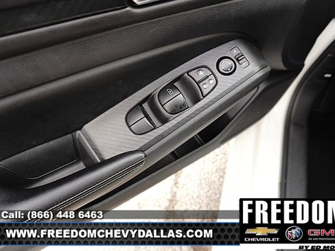 Used 2025 Nissan Altima 2.5 SV FWD image 33
