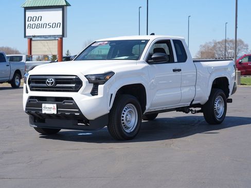 Used 2024 Toyota Tacoma SR RWD image 7