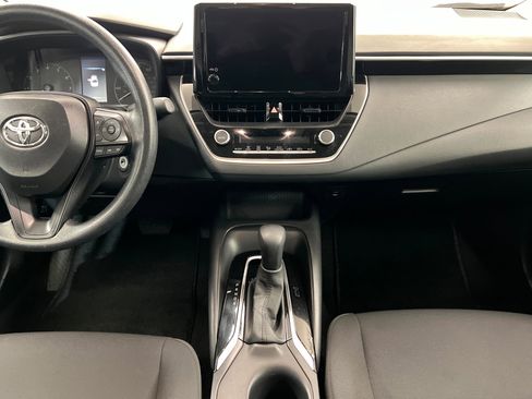 Used 2025 Toyota Corolla LE image 14