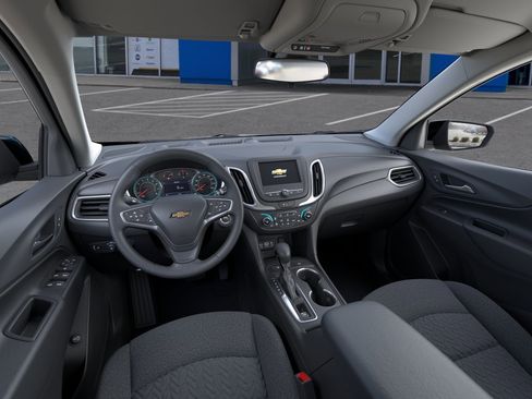 Used 2024 Chevrolet Equinox LT image 39