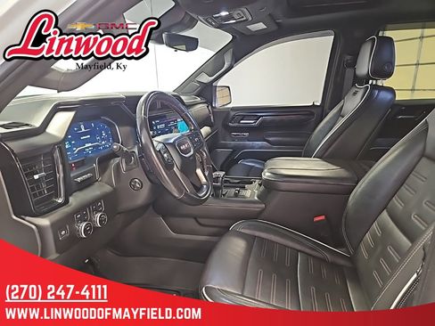 Used 2023 GMC Sierra 1500 AT4X image 12