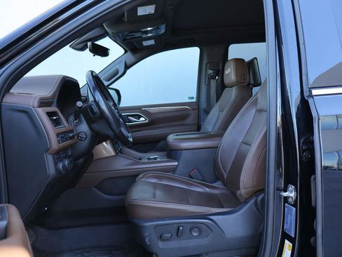 Used 2021 Chevrolet Tahoe High Country w/ Premium Package AWD/4WD image 8