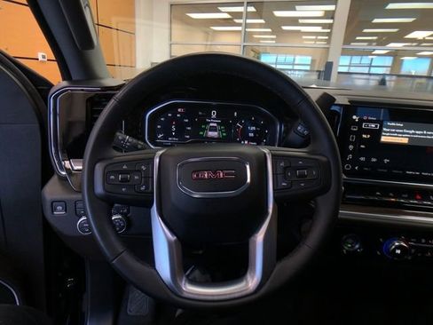 Used 2024 GMC Sierra 1500 Elevation image 13