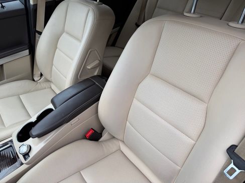 Used 2013 Mercedes-Benz GLK 350 4MATIC image 13