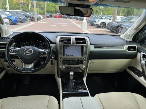 Used 2021 Lexus GX 460 Premium w/ Premium Package AWD/4WD image 30