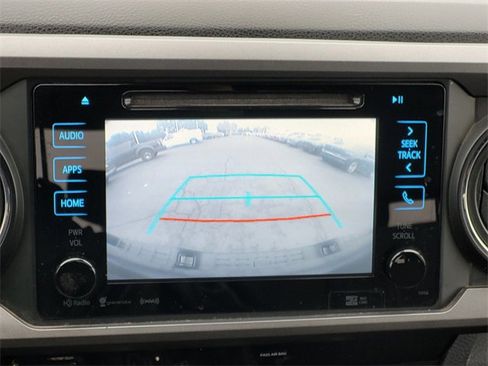 Used 2018 Toyota Tacoma TRD Sport image 18