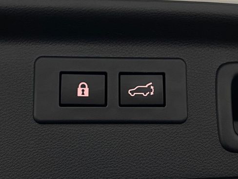 Used 2023 Subaru Forester Premium AWD/4WD image 7