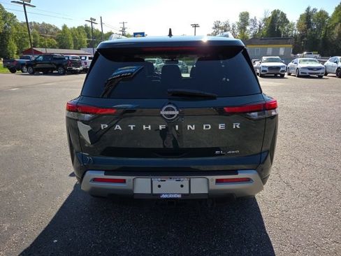 Used 2022 Nissan Pathfinder SL AWD/4WD image 32