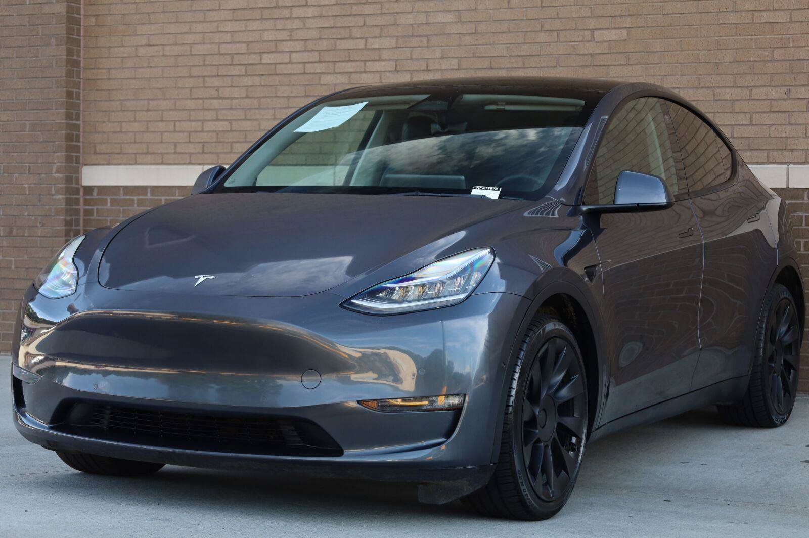 Used 2022 Tesla Model Y Long Range AWD/4WD image 5