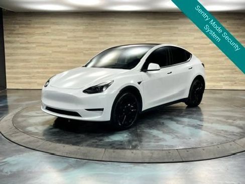 Used 2023 Tesla Model Y Long Range AWD/4WD image 5
