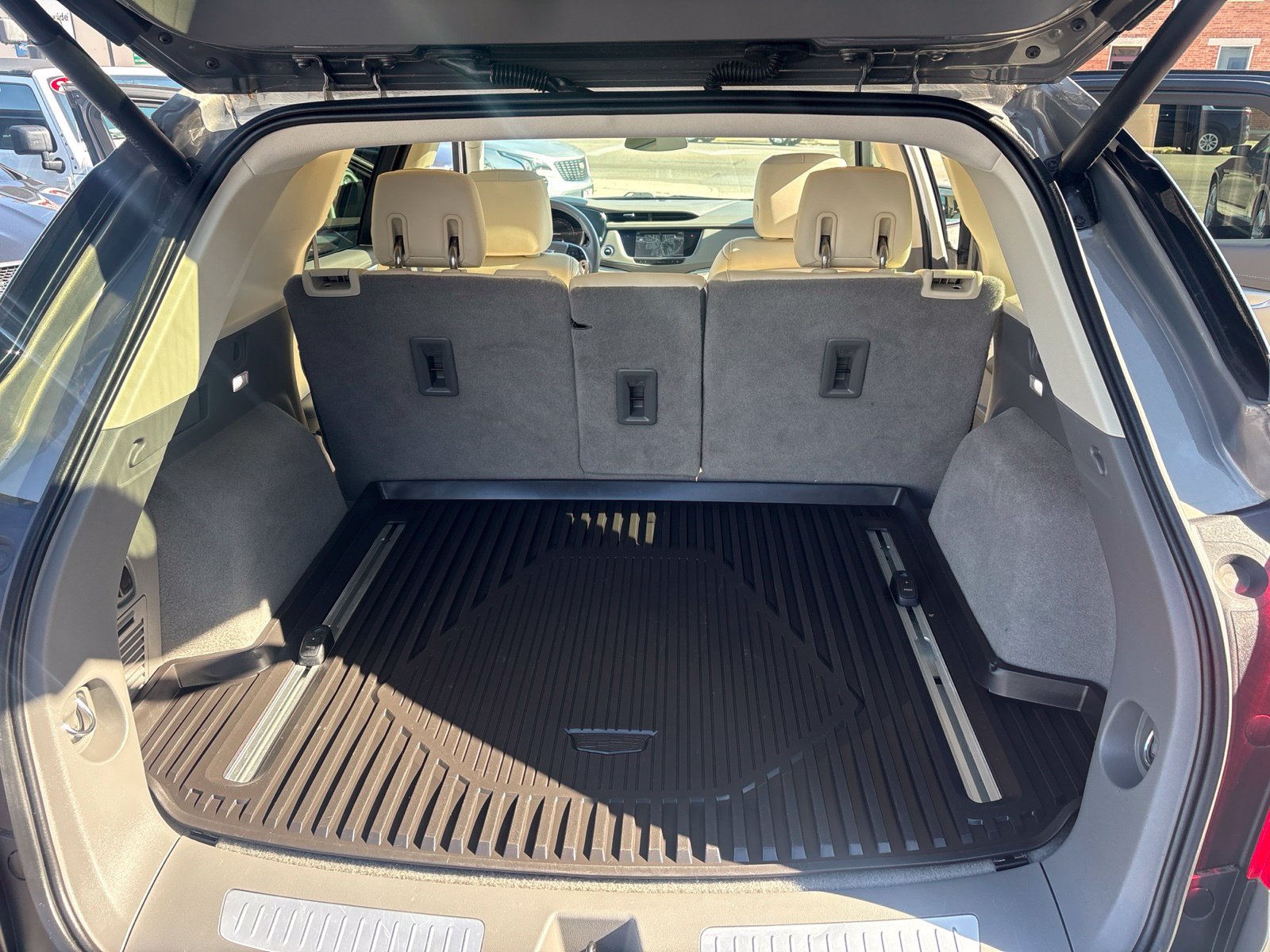 Used 2017 Cadillac XT5 Premium Luxury FWD image 18