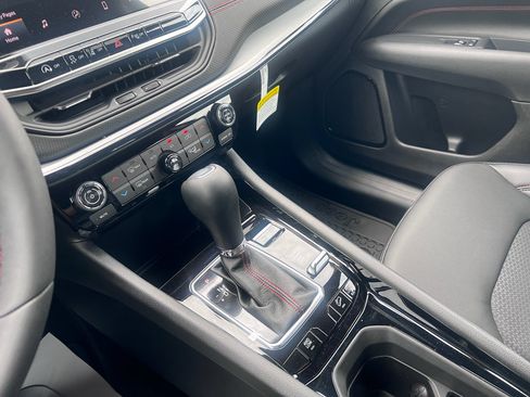 New 2026 Jeep Compass Trailhawk AWD/4WD image 28