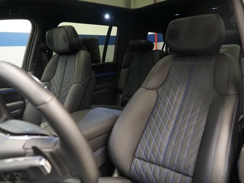Used 2026 Cadillac Escalade IQL Sport 1 w/ LPO, ONYX Package AWD/4WD image 17