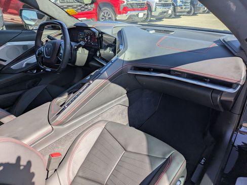 Used 2025 Chevrolet Corvette Z06 image 27