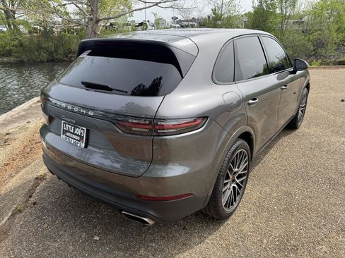 Used 2019 Porsche Cayenne image 5