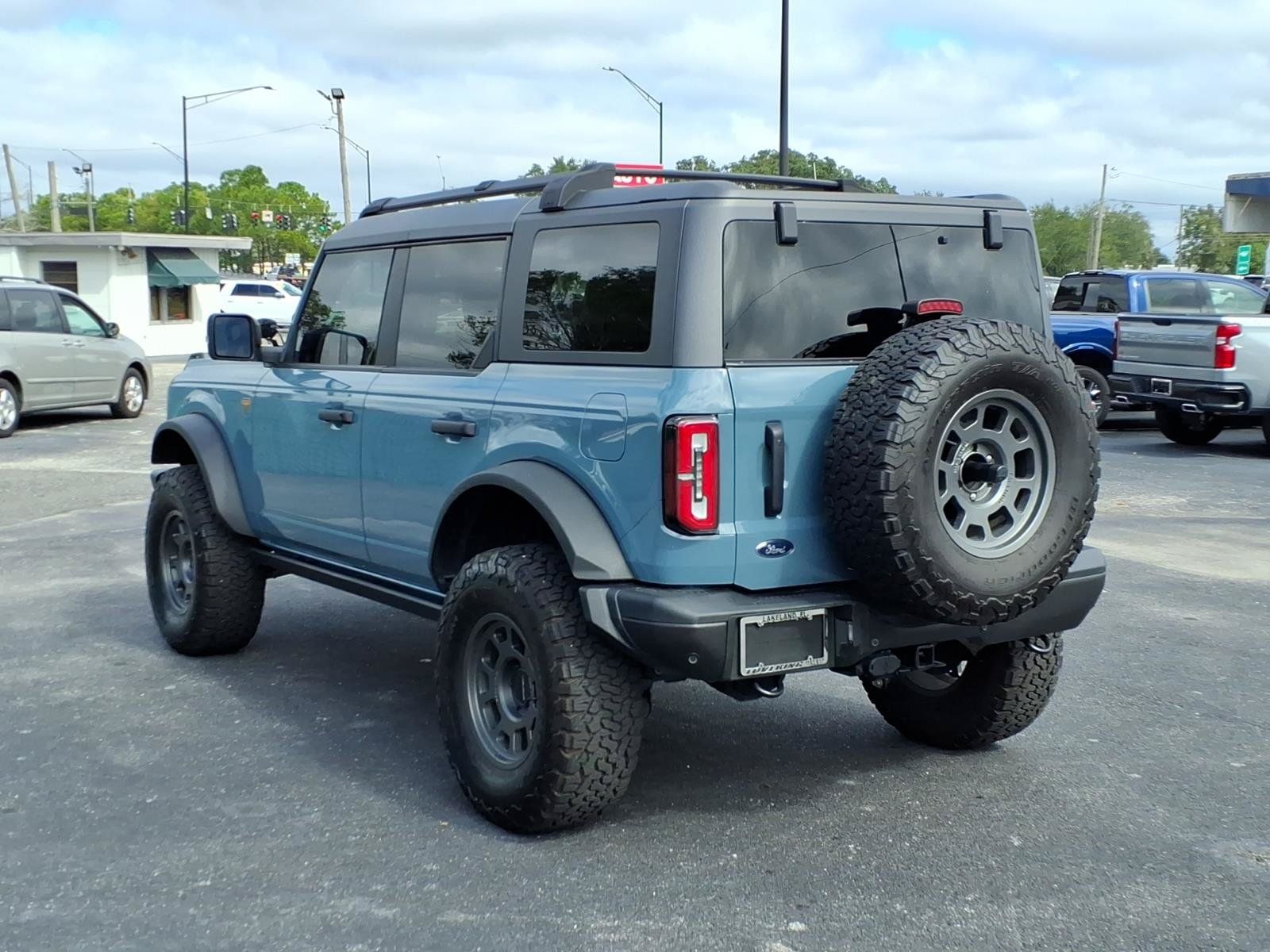 Used 2022 Ford Bronco Badlands w/ Sasquatch Package AWD/4WD image 3