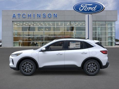 New 2026 Ford Escape SE FWD image 3