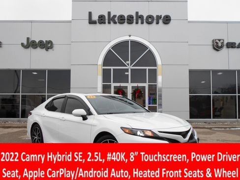 Used 2022 Toyota Camry SE image 1