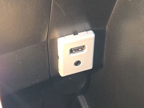 Used 2017 GMC Terrain SLT w/ Open Road Package image 9