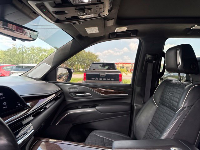 Used 2022 Cadillac Escalade Sport Platinum AWD/4WD image 25