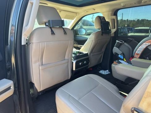 Certified 2022 Ford Expedition XLT image 12