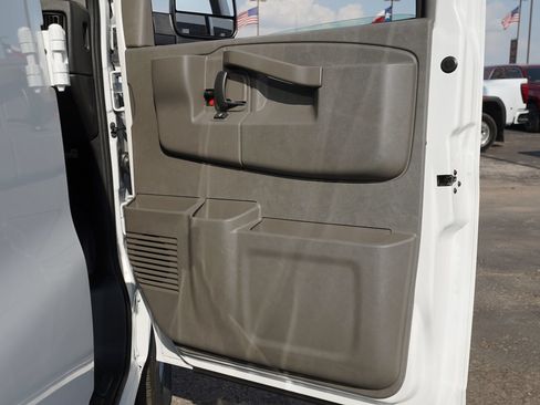 New 2026 GMC Savana 2500 Extended w/ Driver Convenience Package RWD image 26