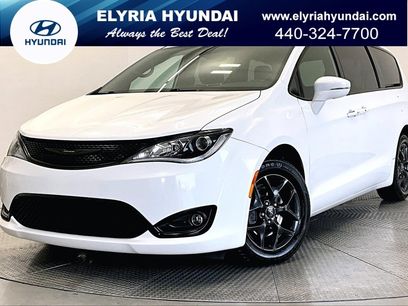 Used 2020 Chrysler Pacifica Limited w/ S Appearance Package