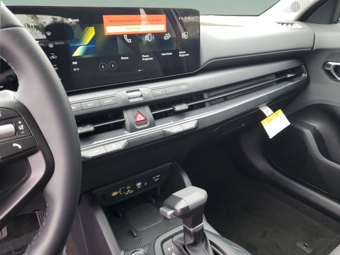 New 2025 Kia K4 EX image 21