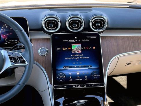 Used 2022 Mercedes-Benz C 300 Sedan image 9