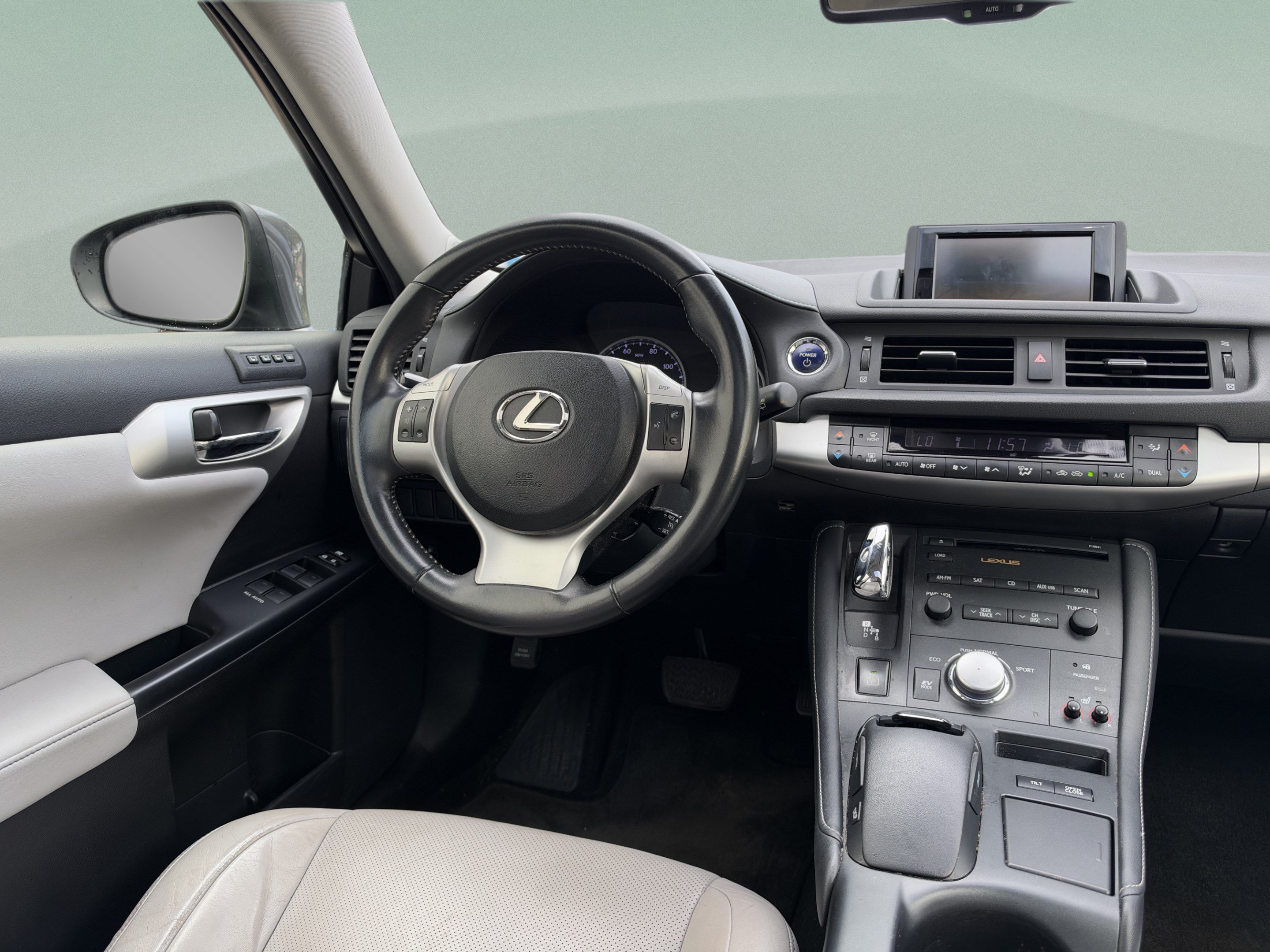 Used 2012 Lexus CT 200h Premium w/ Leather Pkg FWD image 7