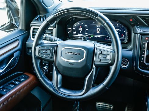 Used 2024 GMC Yukon XL Denali Ultimate image 13