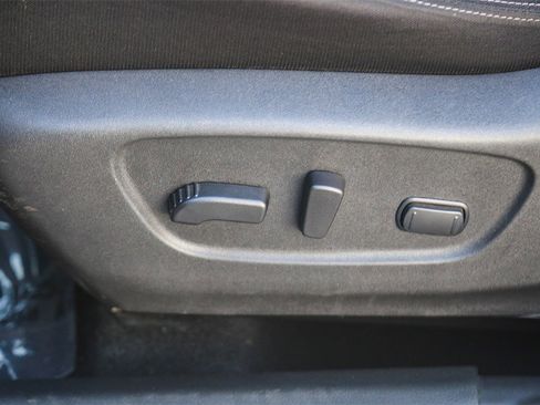 Used 2021 Nissan Rogue Sport SV image 21