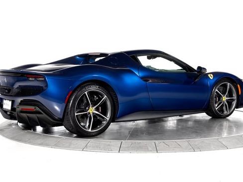 Used 2024 Ferrari 296 GTB RWD image 2