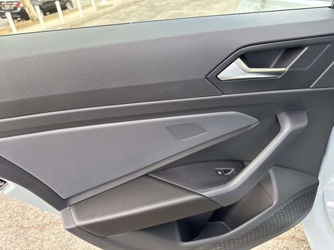 New 2026 Volkswagen Jetta SE image 10