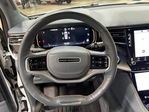 Used 2023 Jeep Grand Wagoneer Series III AWD/4WD image 16