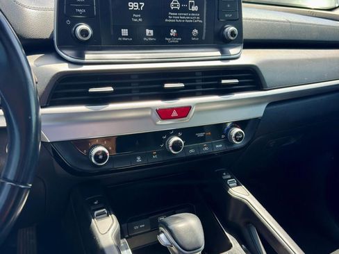 Used 2020 Kia Telluride S w/ S 8 Passenger Seating Package AWD/4WD image 21