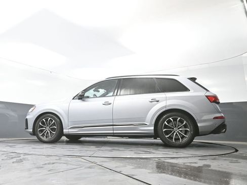 Used 2021 Audi SQ7 Premium Plus w/ Executive Package image 30