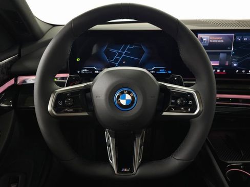 New 2026 BMW 550e xDrive image 16