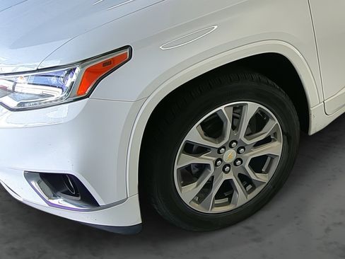 Used 2019 Chevrolet Traverse Premier image 7