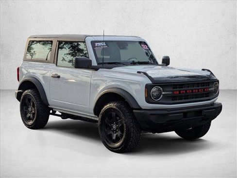 Used 2022 Ford Bronco 2-Door image 3