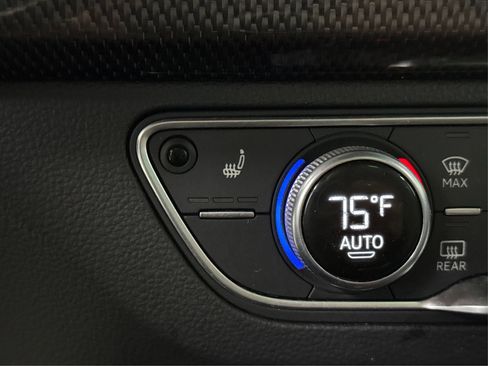 Used 2018 Audi SQ5 Prestige w/ Prestige Package image 27