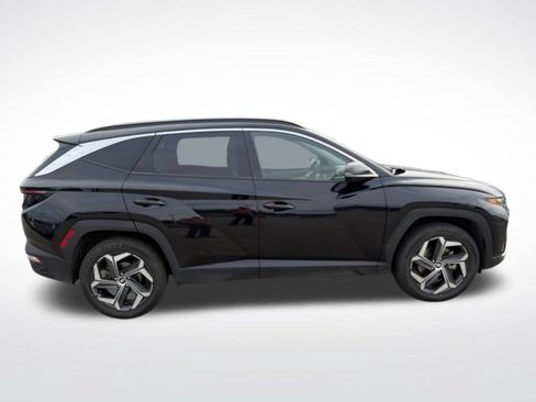 Certified 2024 Hyundai Tucson Limited AWD/4WD image 9