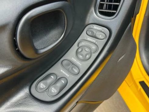 Used 2003 Chevrolet Corvette Z06 w/ Memory Package, 3 Drivers image 13