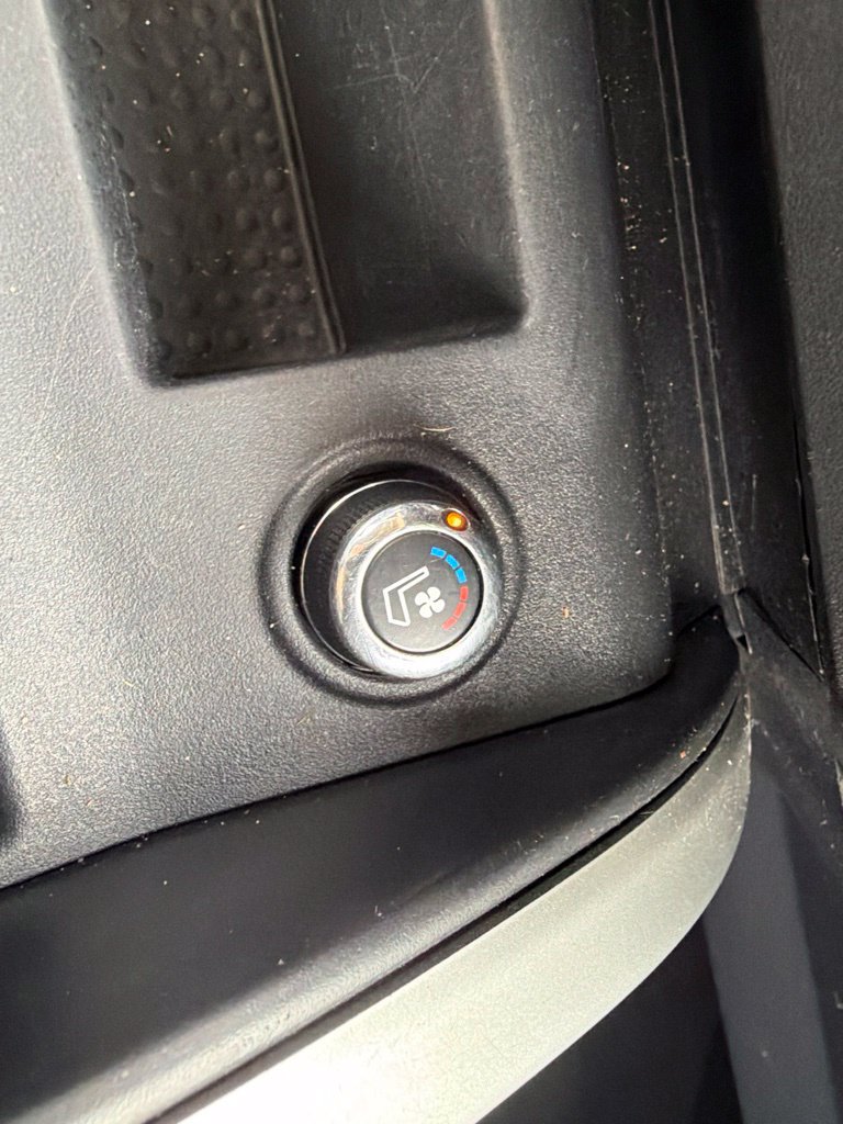 Used 2017 Nissan Titan PRO-4X AWD/4WD image 23
