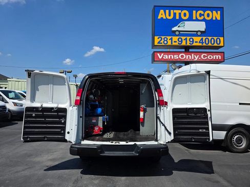 Used 2019 Chevrolet Express 3500 Extended w/ Driver Convenience Package image 14